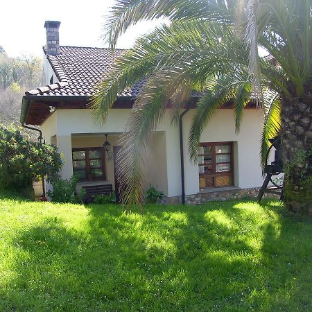 Posada El Pareon Sirviella Exteriér fotografie