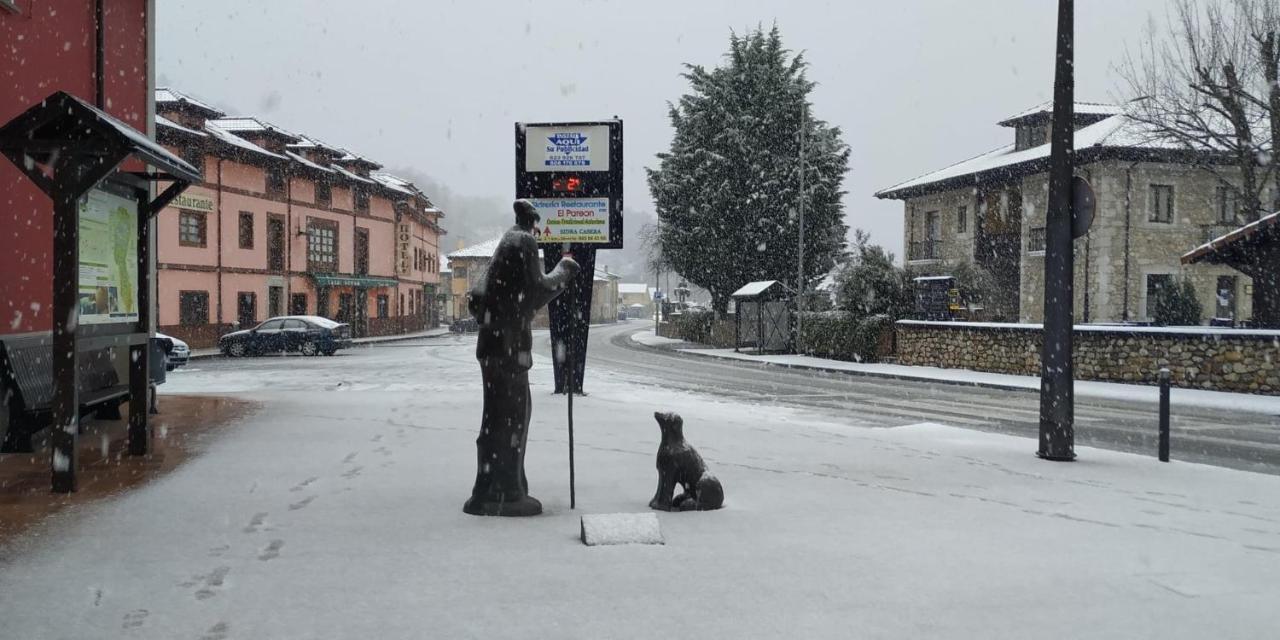 Posada El Pareon Sirviella Exteriér fotografie