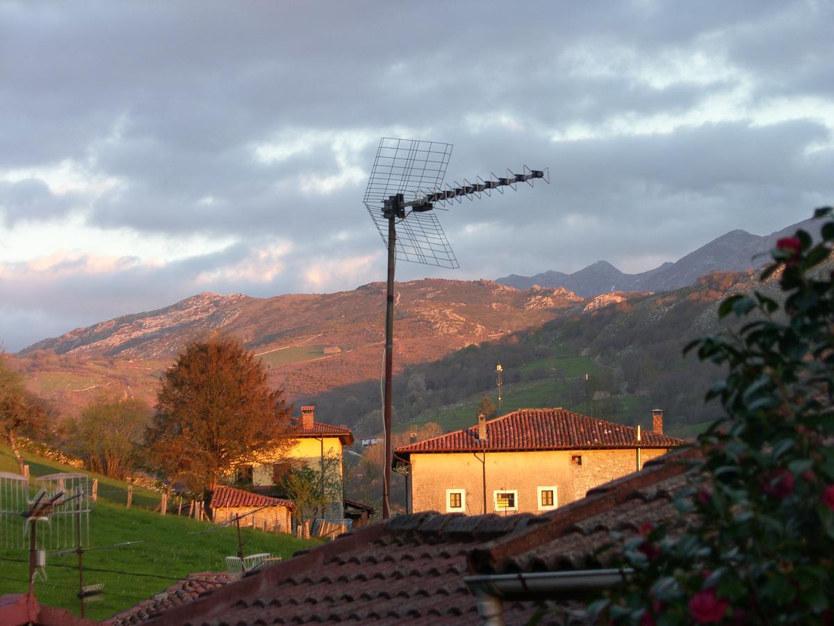 Posada El Pareon Sirviella Exteriér fotografie